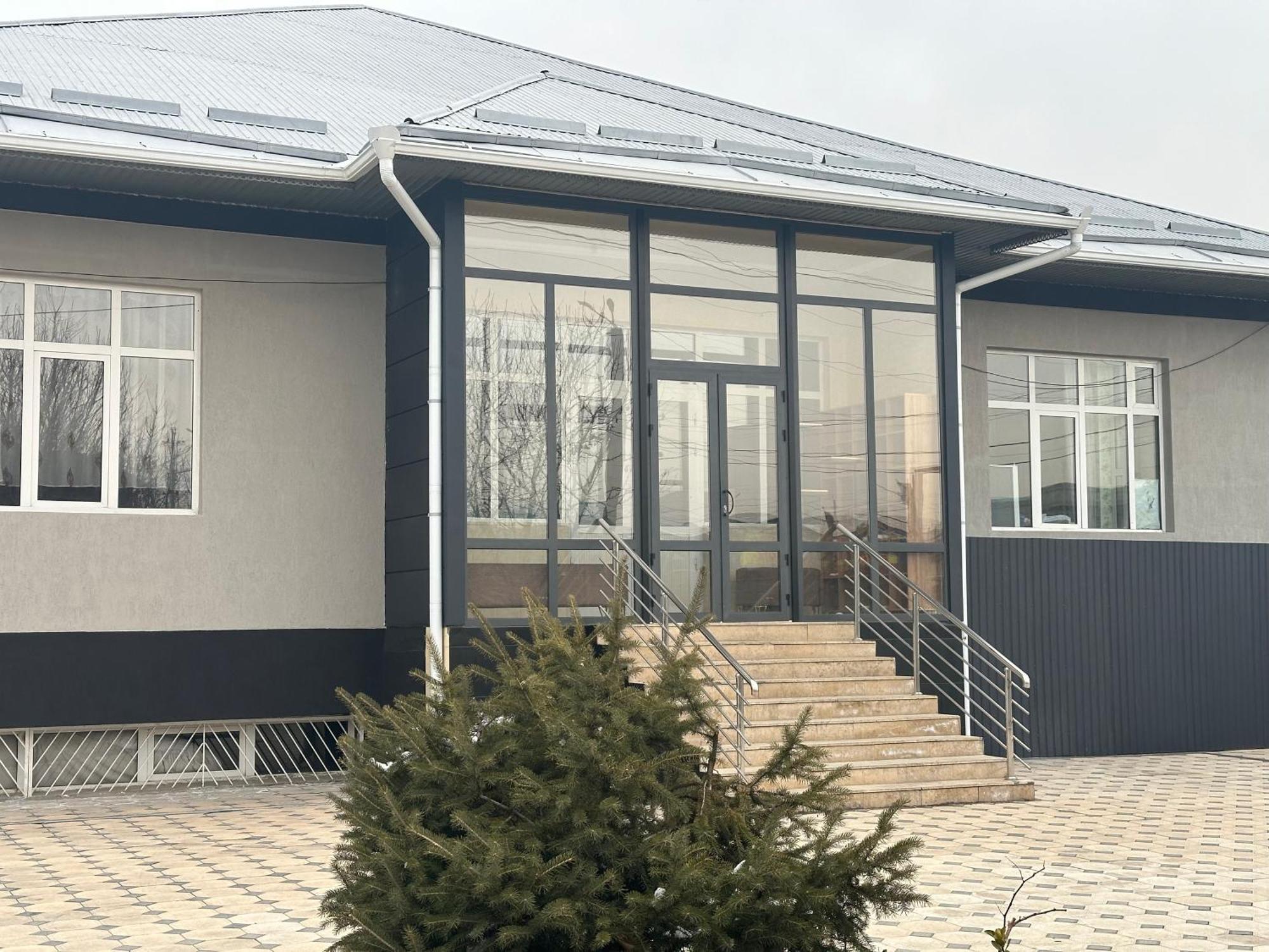 Sunny Hostel Osh Exterior photo